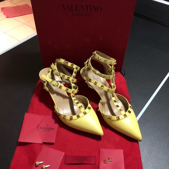 Authentic Valentino ankle strap - Picture 2 of 8